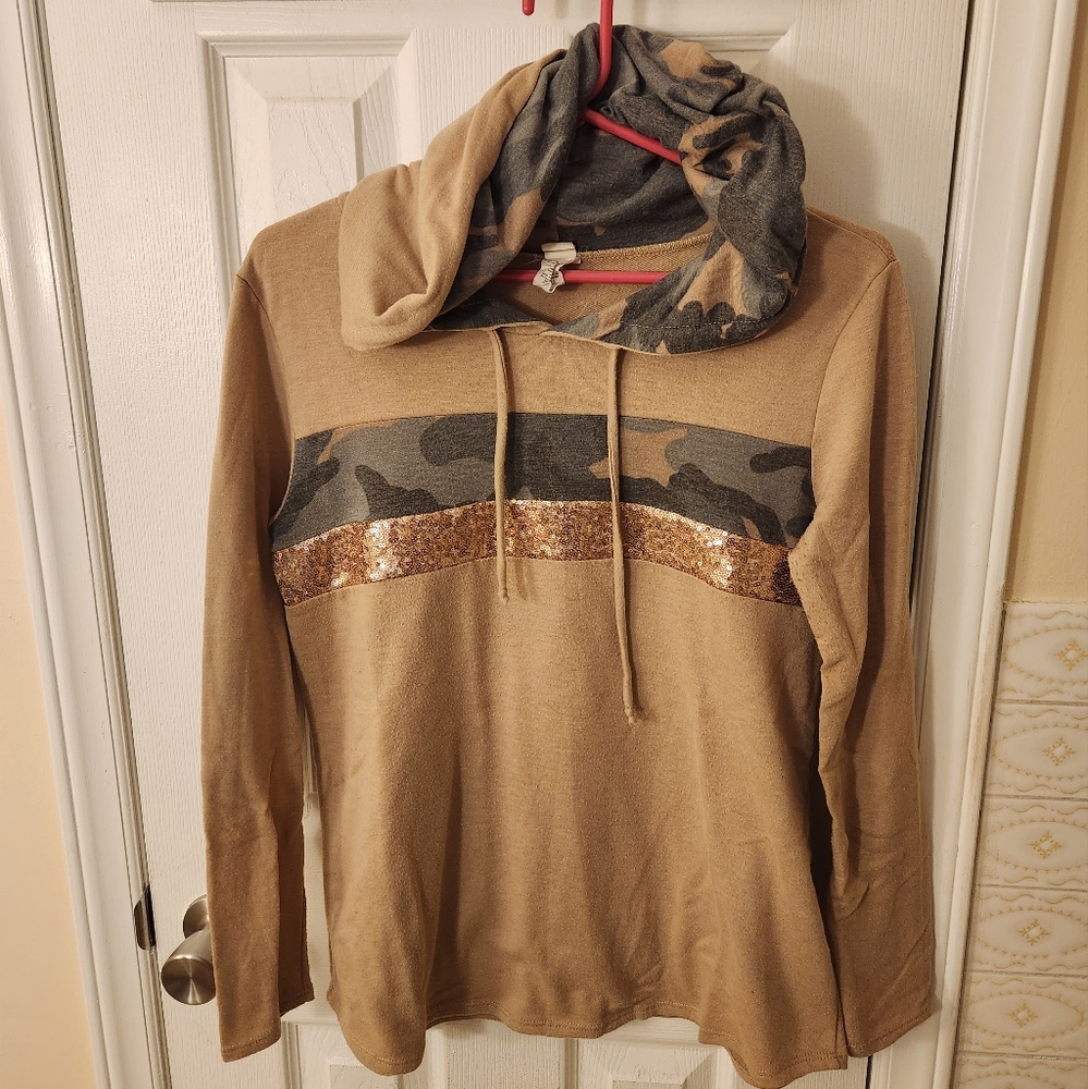 Women's hoodie